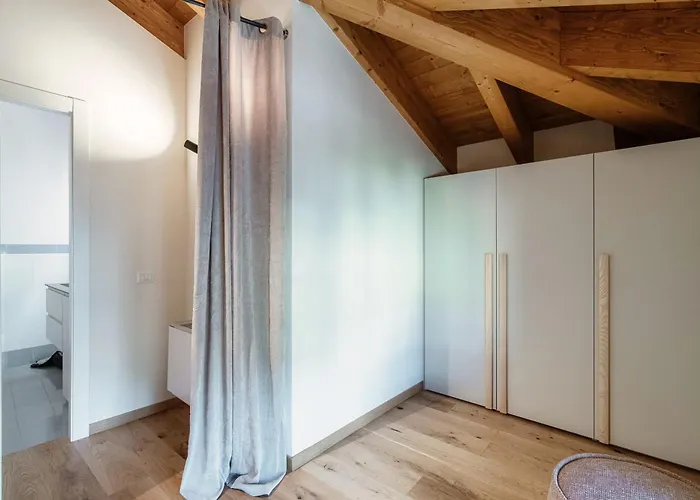 The Castle - By Myhomeincomo