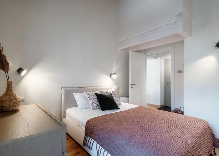 The Castle - By Myhomeincomo Апартаменты Менаджо