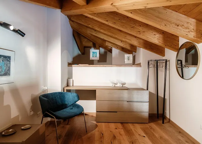 Апартаменты The Castle - By Myhomeincomo *