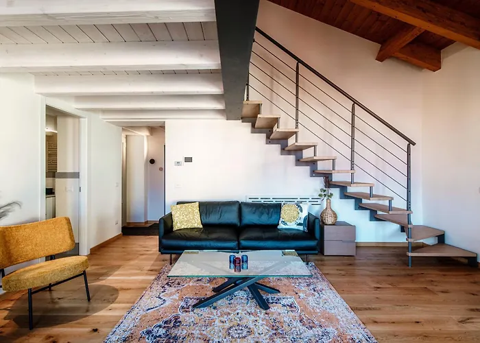 Апартаменты The Castle - By Myhomeincomo Менаджо