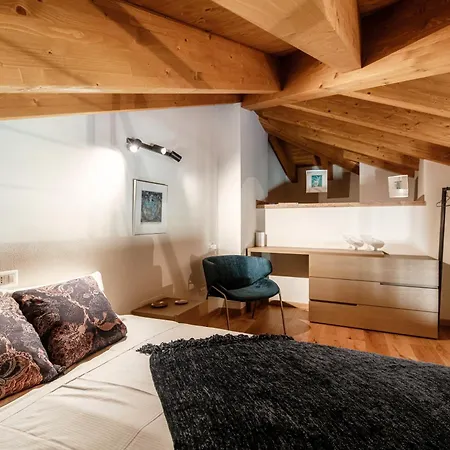 Daire The Castle - By Myhomeincomo *