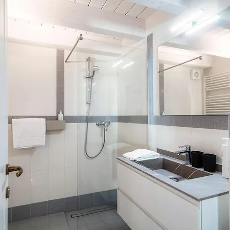 Apartment The Castle - By Myhomeincomo Menaggio