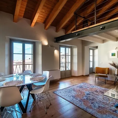 Apartment The Castle - By Myhomeincomo