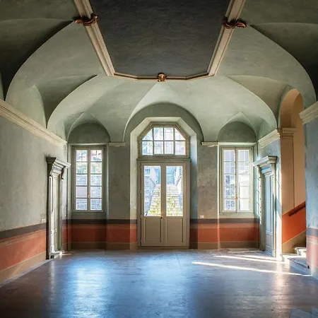 The Castle - By Myhomeincomo Apartment *